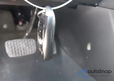 2017 Buick Envision Essence z USA, uszkodzony, nr VIN LRBFXDSA8HD216524